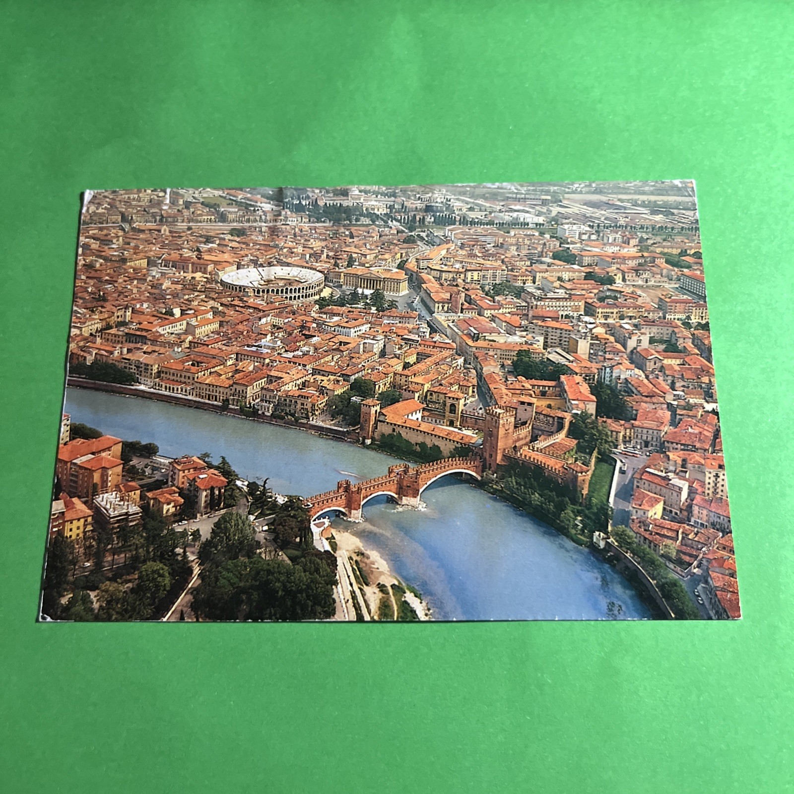 CARTOLINA A COLORI COLLEZIONE VERONA VEDUTA AEREA DELL'ADIGE CON CASTELVECCHIO