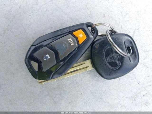 Used Right Door Mirror fits: 2010 Toyota Matrix Power R. non-heated Right Grade Foto 3 de 4