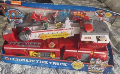 Nickelodeon PAW Patrol Ultimate Fire Truck Battery Operated Firefighting Toy