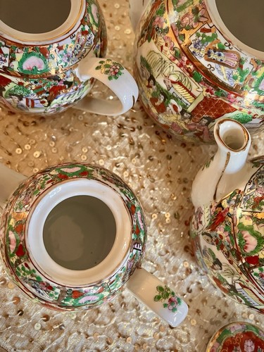Antique Hand Painted Chinese Export Famille Rose Medallion Teapot (Set Of 4) - Picture 10 of 22