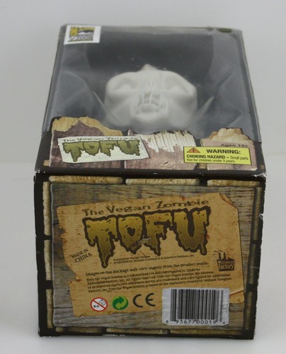 TOFU The Vegan Zombie Vinyl Figure - Picture 6 of 6