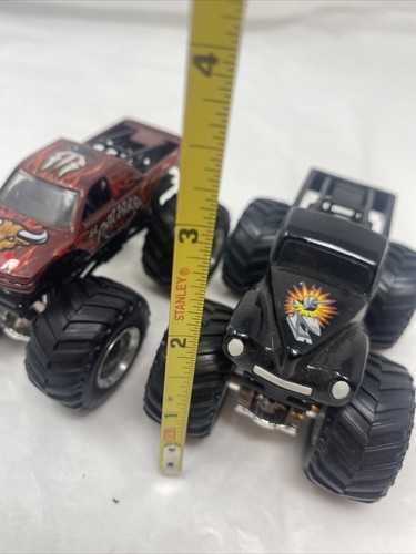 Vintage Set Monster Trucks Monster Jam Truck EL & black smash toy truck - Picture 9 of 10