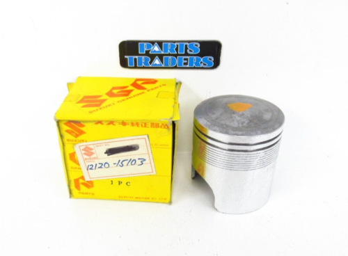 NOS Genuine Suzuki Piston STD T500 T500II GT500 T GT 500 Titan 12120-15103 - Bild 3 von 4