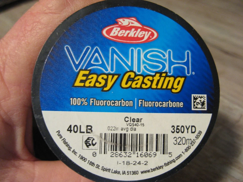 Línea de pesca Berkley Vanish Easy Casting 100 % fluorocarbono 40 lb 350 yardas transparente Foto 2 de 4