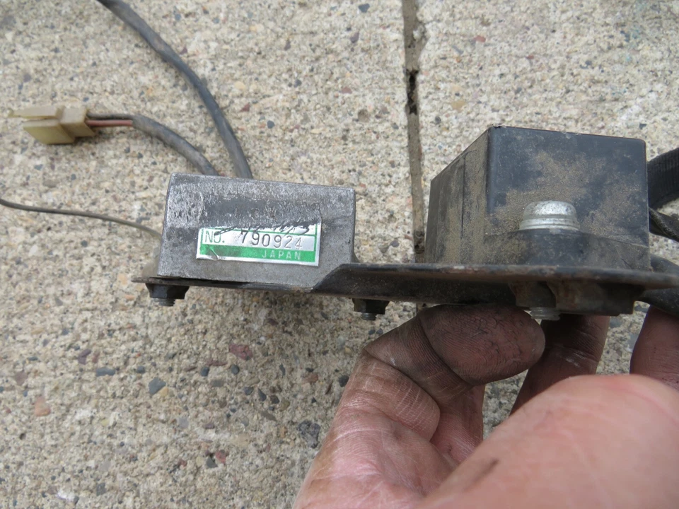 Encendedor y dispositivo de iluminación Kawasaki KZ 1000 A4 LTD IC 1980 K50 Foto 3 de 4