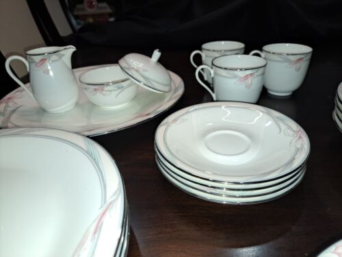 Mikasa Bone China Set - Picture 2 of 7