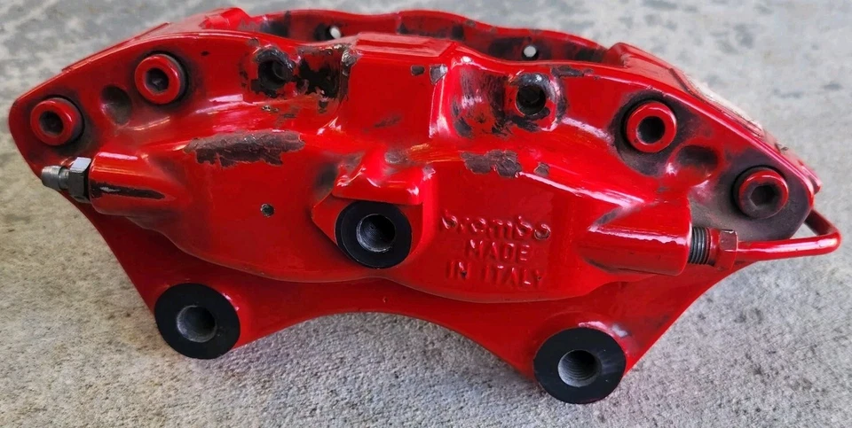 Оригинальный красный сменный суппорт заднего тормоза Brembo Sr8 Dodge Cadillac 20.8662.00 - Изображение 2 из 4