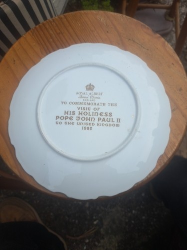 Royal Albert - Pope John Paul II Commemorative Plate 22 Cm - UK Visit In 1982 - Picture 2 of 2