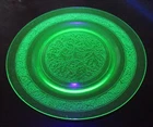 Depression MacBETH EVANS STIPPLED LEAF BAND Salad Plate(s) Uranium Green Glows