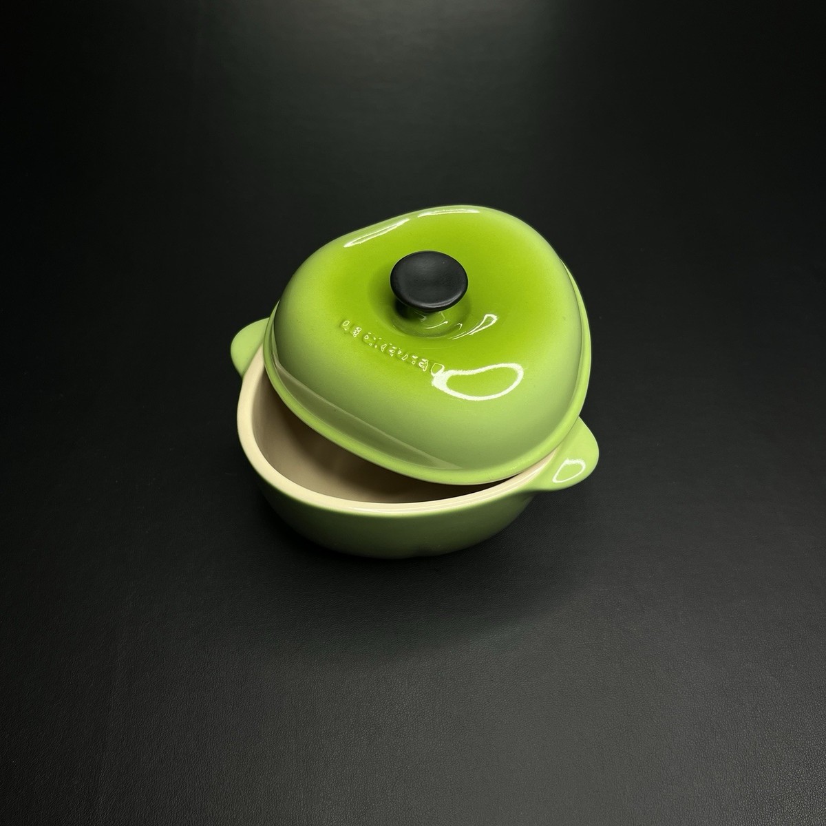 Le Creuset Petite Green Apple Casserole Stoneware Fruit 12oz