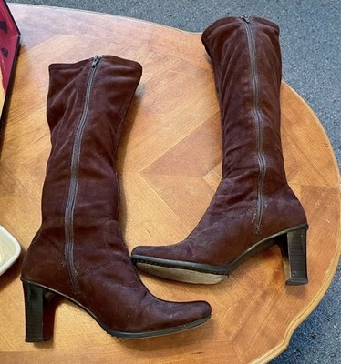 Women s Brown suede boots Size 7 PREDICTIONS brand 3  Heel (with side Zipper)