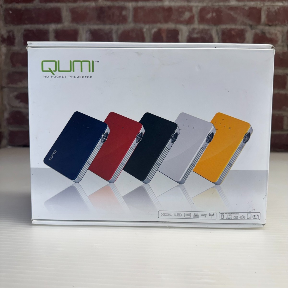 Vivitek Qumi Q5-RD HD Pocket Projector Red HDMI Portable DLP w