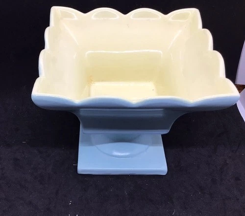 VTG. HULL #158 POTTERY LIGHT BLUE & LIGHT YELLOW COMPOTE DISH. 1950’s