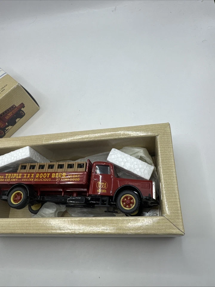 Corgi 98459 1/50 Scale The White Motor Company Soda Truck Triple XXX Diecast NIB - Image 3 of 3