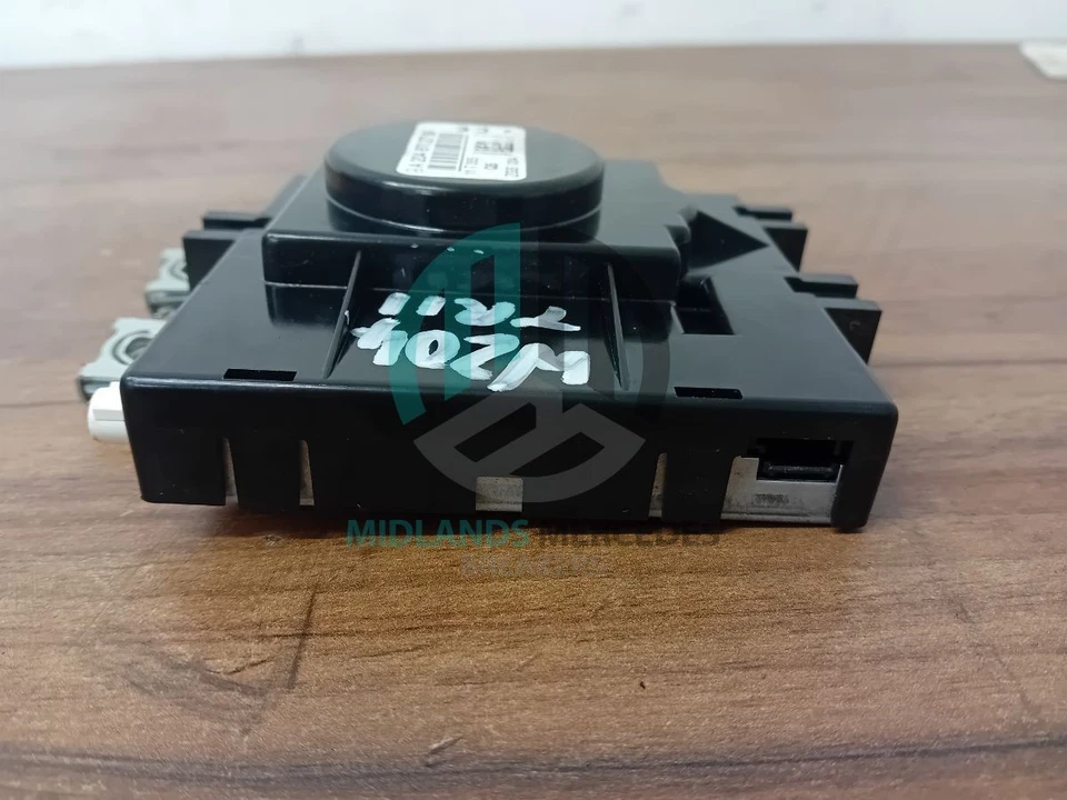 MERCEDES-BENZ C Class W204 Antenna Amplifier Module A2048702789 - image 4 of 4