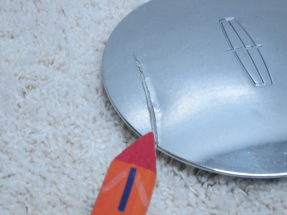 Lincoln Mark 8 1997 1998 OEM aleación cromo tapa central F7lc-1A096-BA #2D-1 Foto 2 de 3