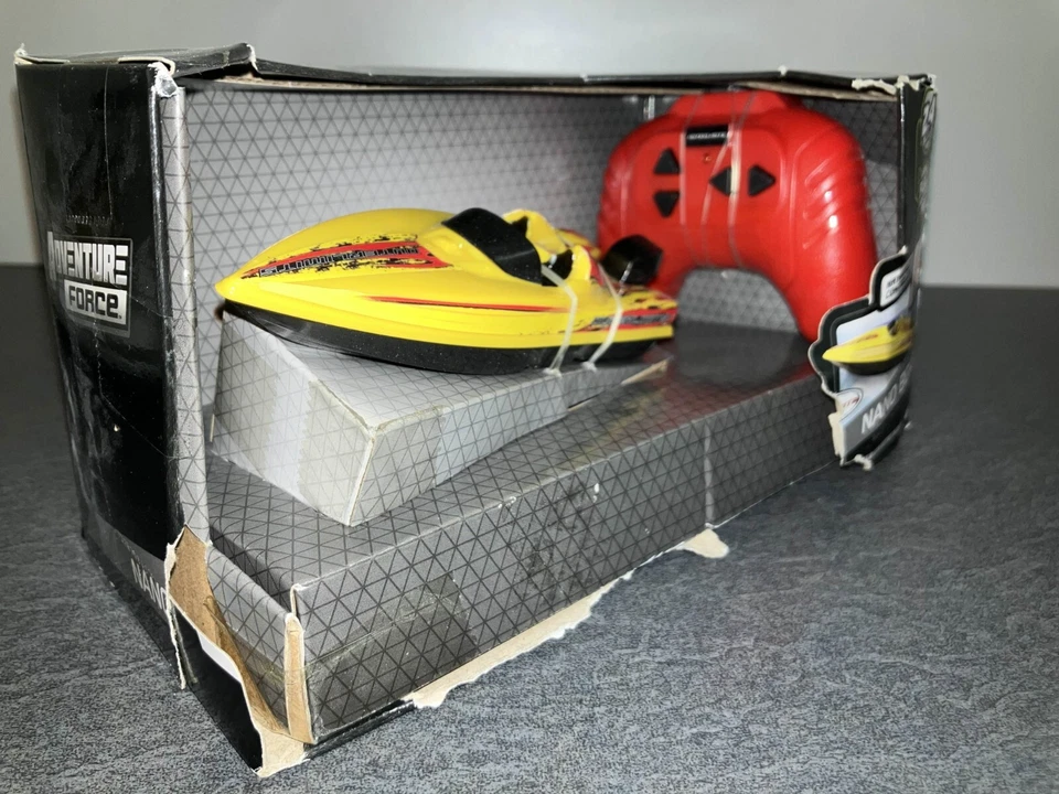 Adventure Force :: Nano Boat, Radio-Controlled Boat (Yellow) - Image 3 of 3