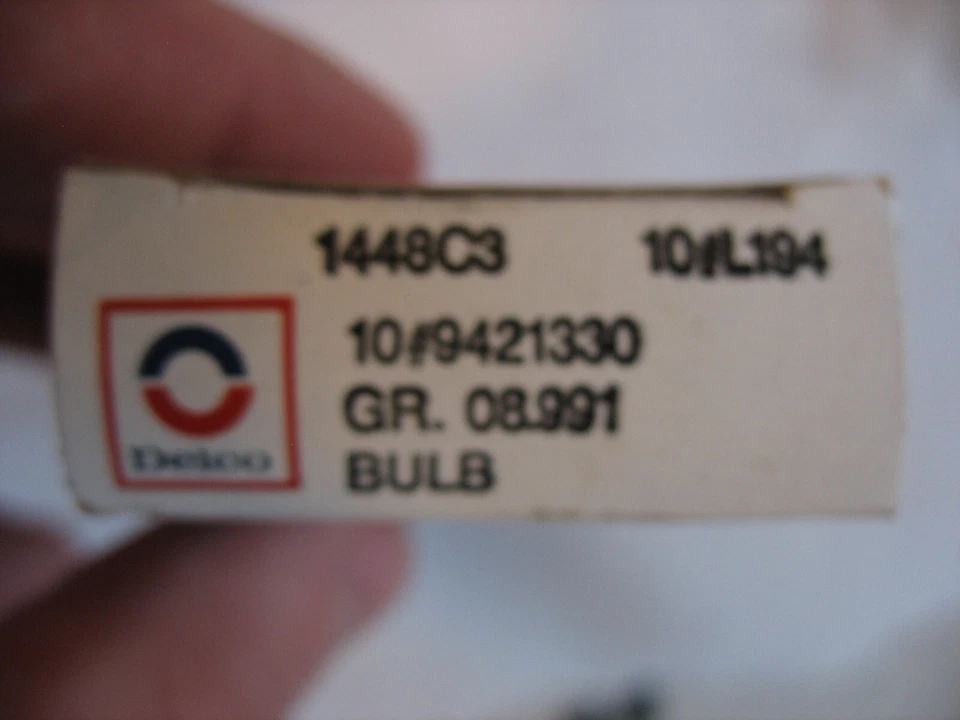 New NOS GM 1962-88 Chevy Pontiac Side Marker Dash L194 12V Bulb 9421330 Qty.10 - Image 2 of 2