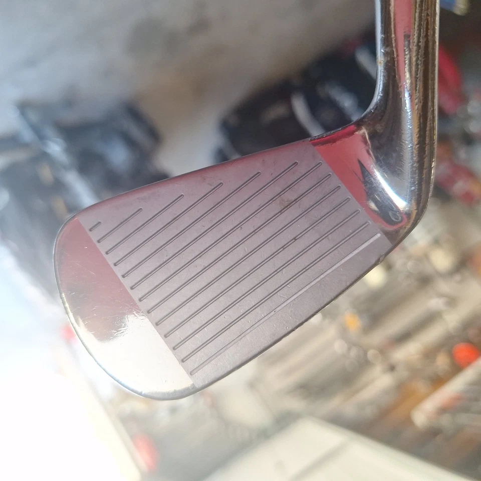 Wilson Staff Fluid Feel Tour Blade Pitching Wedge - Imagem 2 de 4