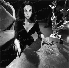 8x10 Print Maila Nurmi Known as Vampira 1956 #HHMN