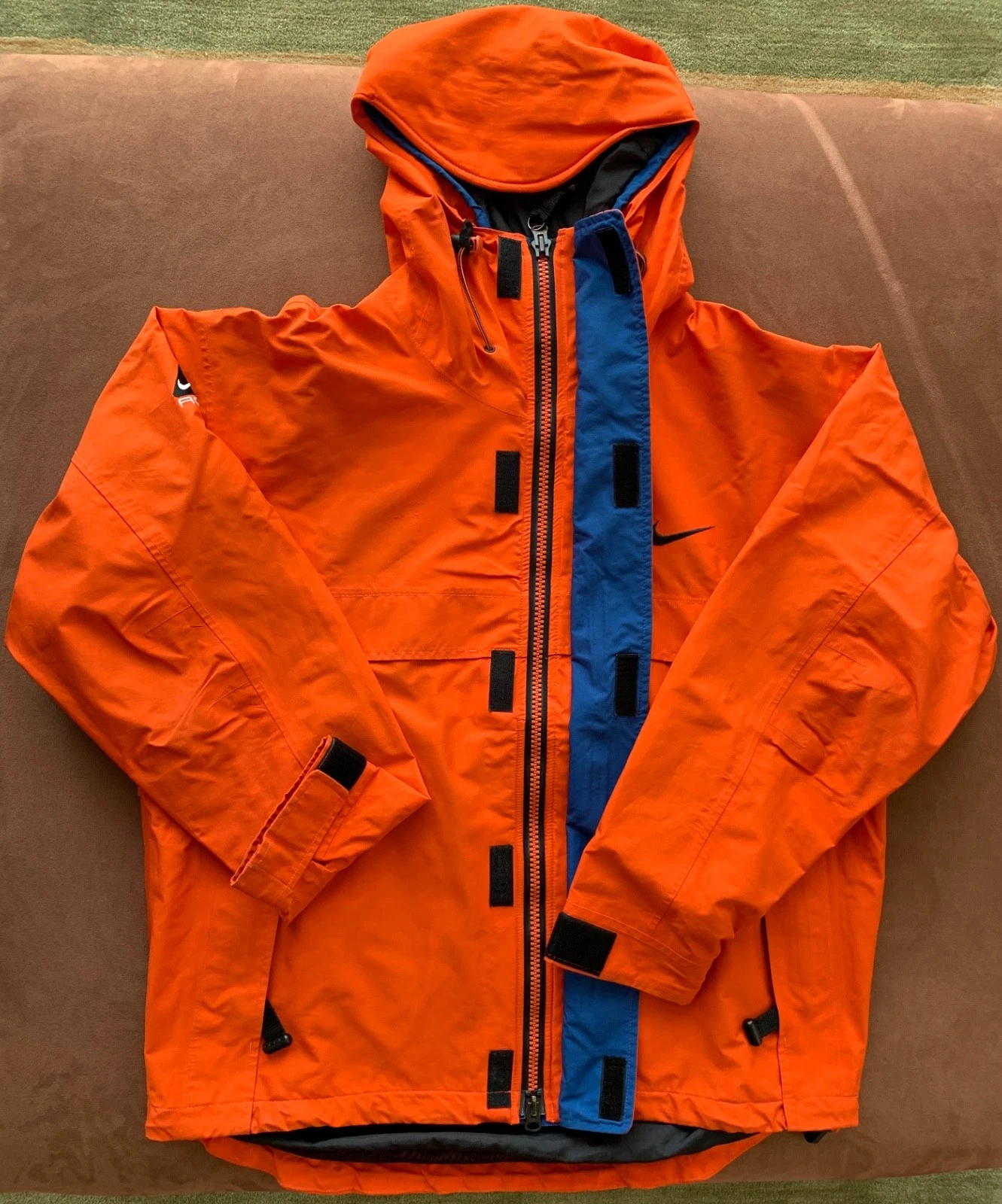 Nike ACG Storm-Fit windbreaker orange men's M