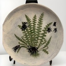 Decoración de pared botánica de cerámica de colección decoración de puesta en escena única hecha a mano abejas helecho