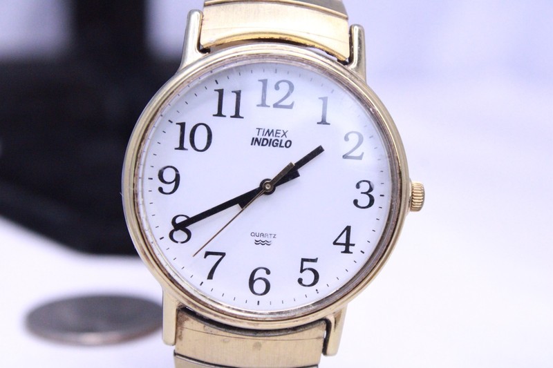 Timex Indiglo Quartz White Dial T2H331 Indiglo 30M Silver Expansion Band Watch