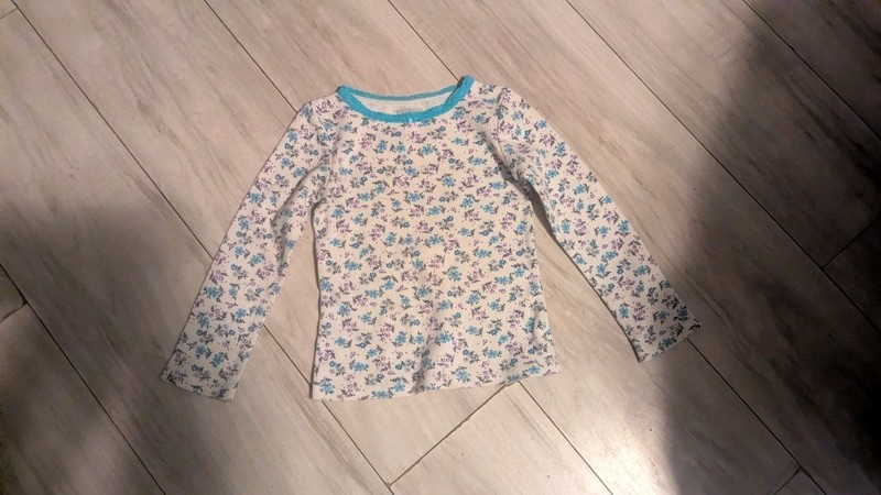 WHITE FLOWER LONGSLEEVE SHIRT BY OSHKOSH GIRLS  SIZE 6