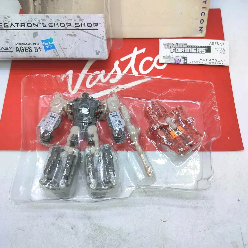 Hasbro Thrilling 30 Transformers Generations Decepticon Megatron & Chop Shop - Image 3 of 4
