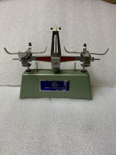 Rey Small Gold Balance Scale Vintage Made in Taiwan - Picture 1 of 4