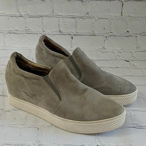 caslon austin slip on