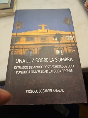 Una Luz Sobre La Sombra