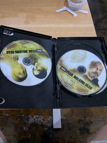 O1 Fear of the Walking Dead: Season 1-3 (DVD) Used - Picture 7 of 9