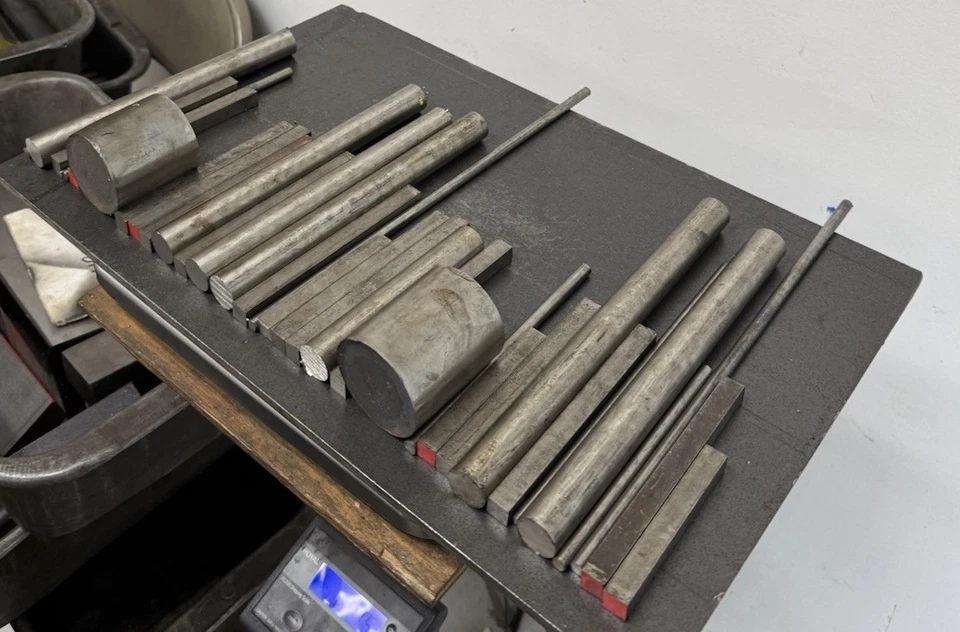 Chatarra mixta de acero inoxidable - 303/304/316/17-4PH | 17,75 libras para mecanizado Foto 4 de 4