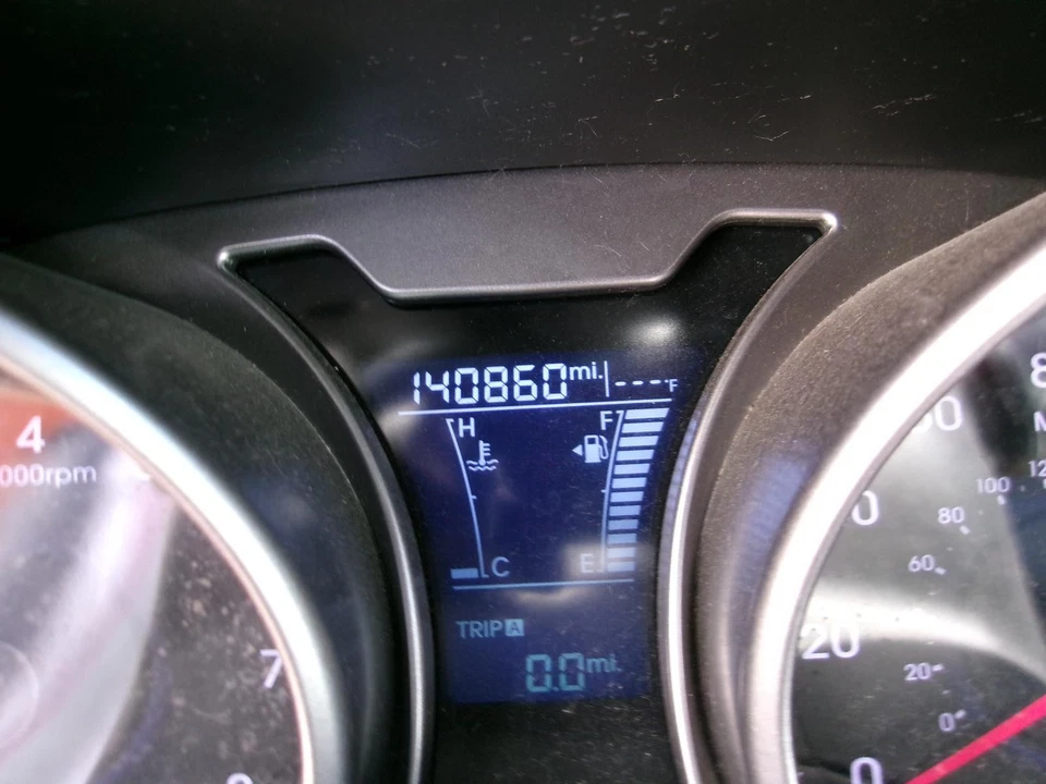 Cuarto de vidrio usado para: Hyundai Veloster L. 2016 sin energía solar izquierda grado A Foto 2 de 4