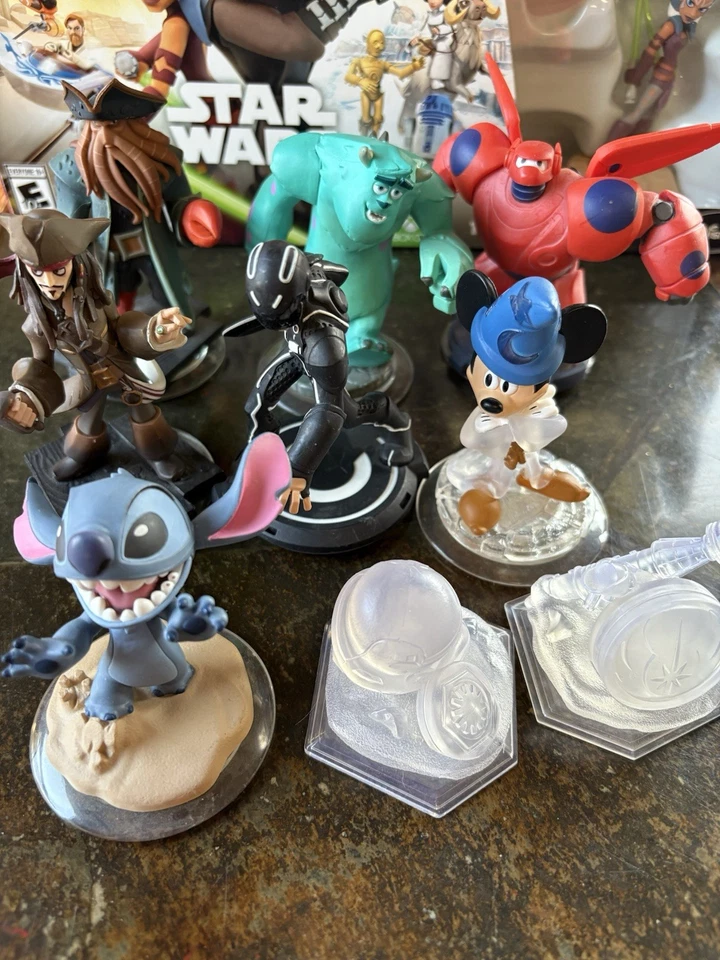 Disney Infinity Lot 30+ Characters, Xbox Game, Portal and Power Discs - Image 4 of 4