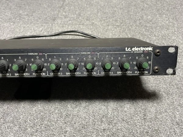 t.c. electronic TC 1140 Parametric Equalizer Preamplifier w/ Power Cable JP MG01 - Image 3 of 4