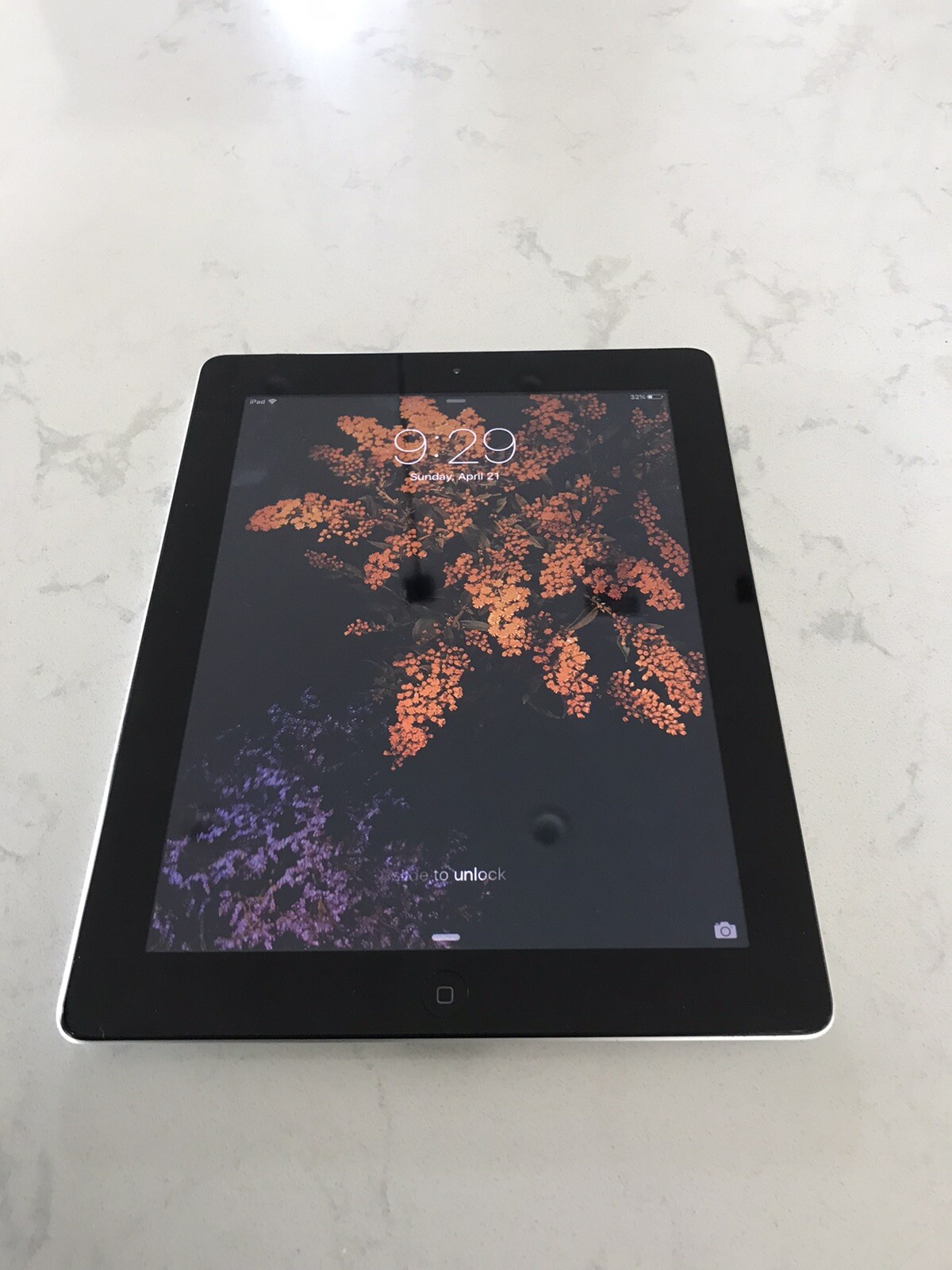 iPad 4th generation 16gb  wifi Silver A1458 -=GREAT CONDITION=--image