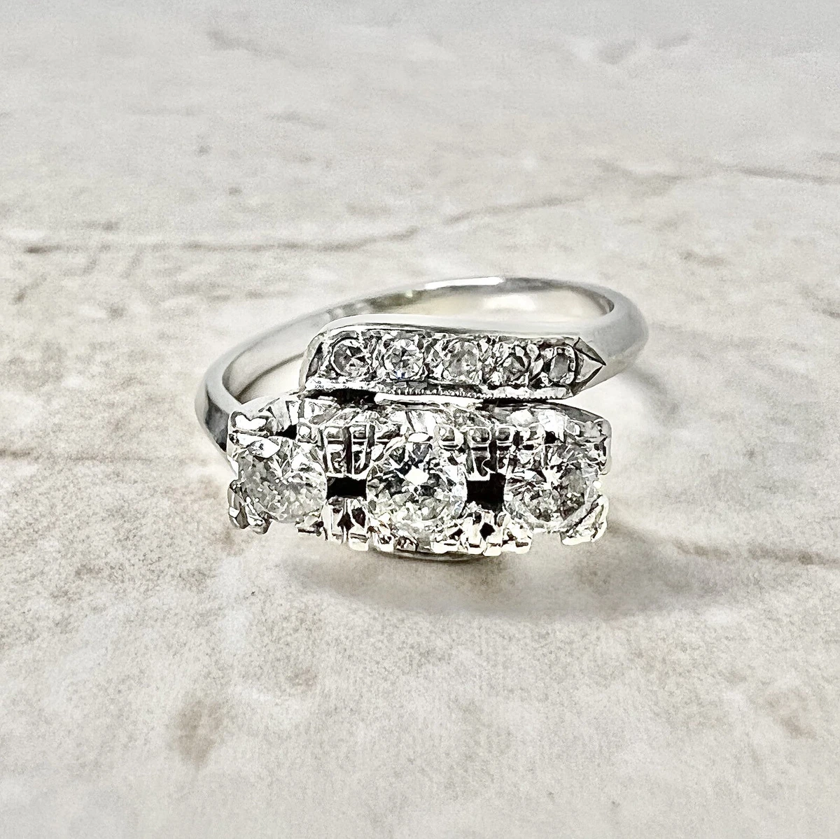 Vintage 3 stone diamond ring deals