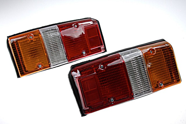 Toyota Land Cruiser FJ60 Headlight Bezel With Corner Lamp Pair - 81-87, No Gasket