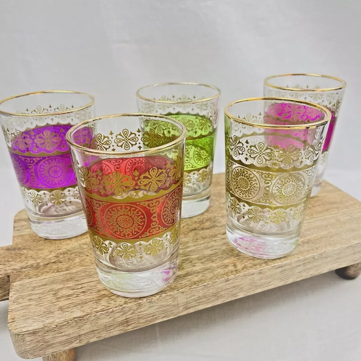 Decorative drinking glasses deals