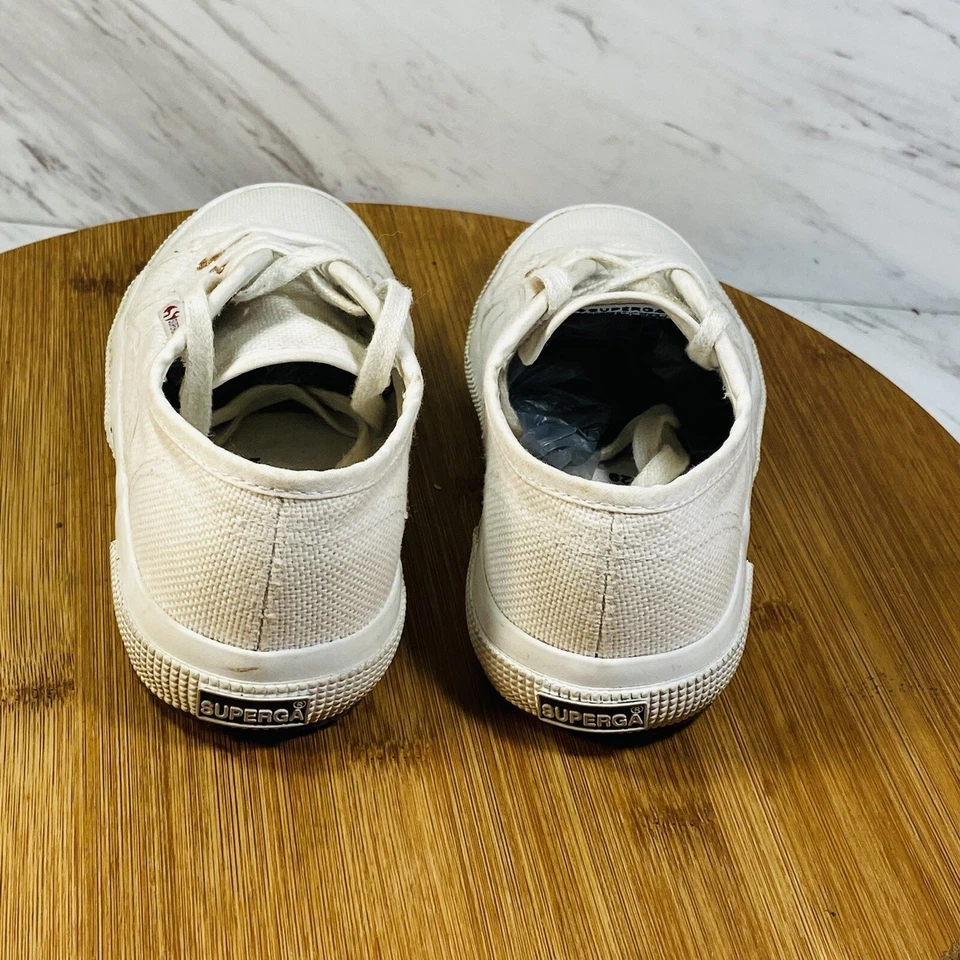 Tênis SUPERGA unissex juvenil branco clássico lona sola de borracha tamanho EUA 12 UE 29 - Imagem 4 de 4