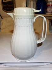 Select-Serve Thermal insulated 44oz Coffee Tea Carafe Pitcher White Ribbed