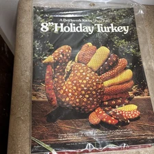 INCLUDES FABRIC - 8" THANKSGIVING YOURS TRULY VTG PATCHWORK KIT TURKEY - SEALED