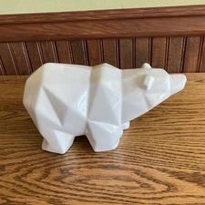 Polar Bear White Ceramic Modern Geometric Abstract Figurine Figure Artic Mantle