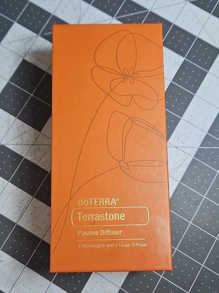 DōTerra Terrastone 被动扩散器 ~ 灰褐色和香槟 2 件套-全新开箱 — 第 2/4 张图片