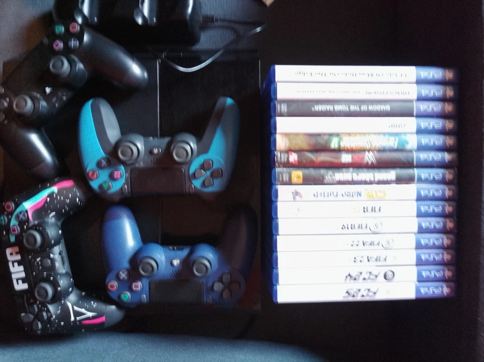 Sony PlayStation 4, photo 2 sur 4