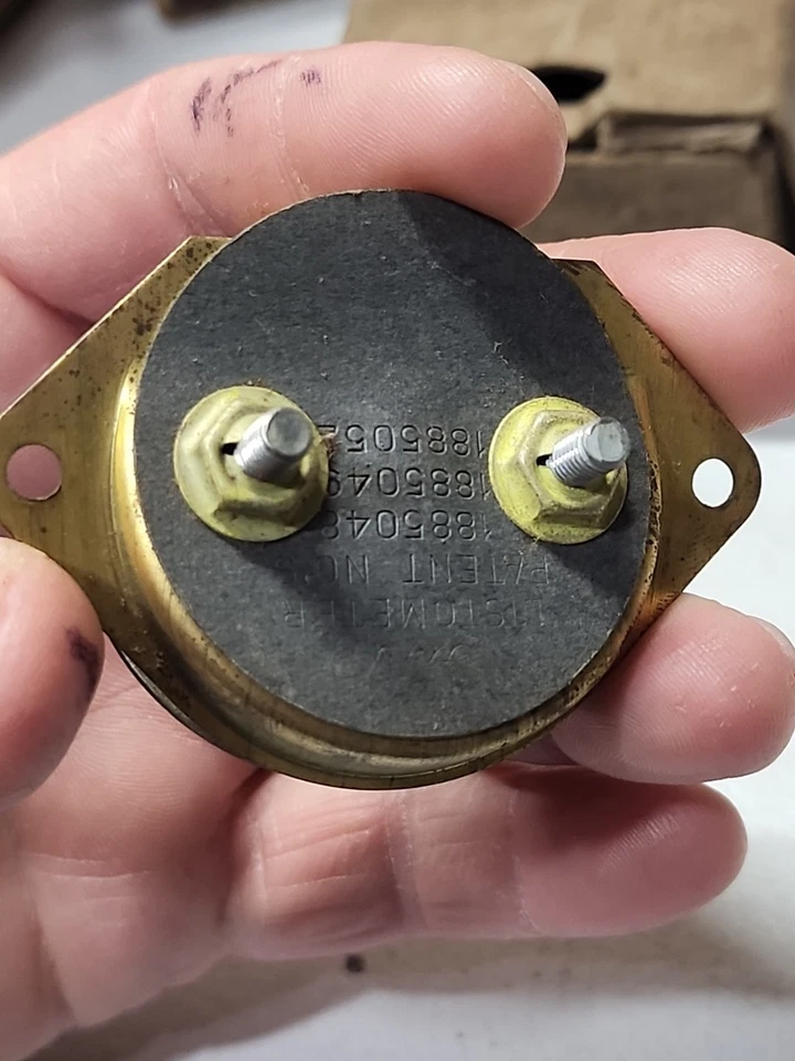 1949 1950 Ford NOS Oil Pressure Gauge Dash Unit OEM 8A-9492N 1885048  - Image 3 of 4