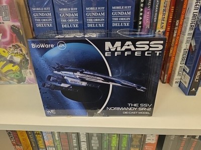 NEW - Dark Horse BioWare Mass Effect Alliance Normandy SR-2 Ship Replica