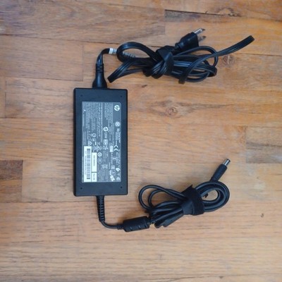 Genuine HP 906329-001 120W 19.5V 6.15A Laptop Adapters with Power Cord